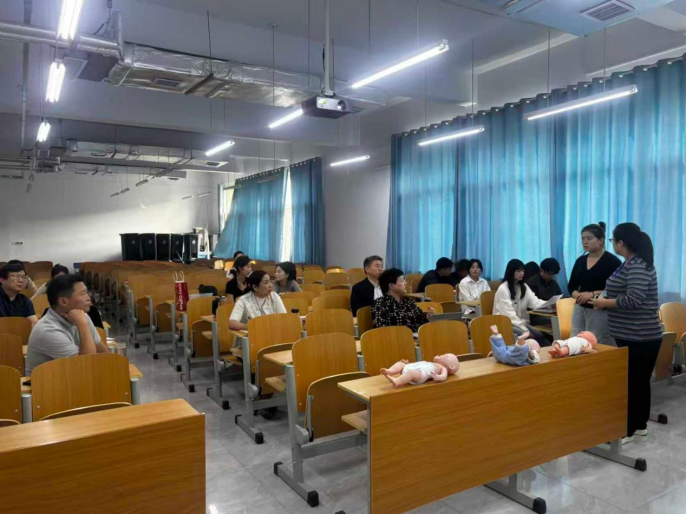 以赛促练强技能 专家把脉提质效 ——  教育与艺术学院开展省职业院校技能大赛备赛现场调度与成果展示活动